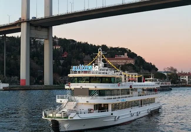 Bosphorus Cruise with Lunch