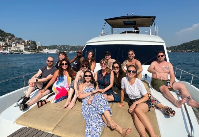 Luxury Private Bosphorus Yacht Tour in Istanbul