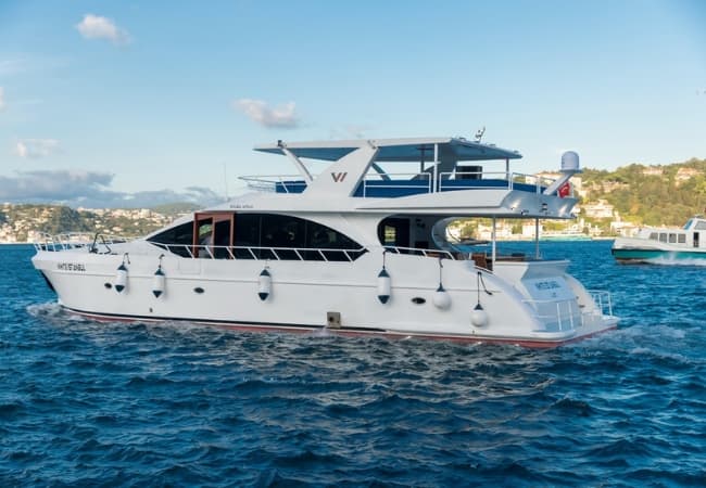 Private Yacht Swim Experience in Istanbul
