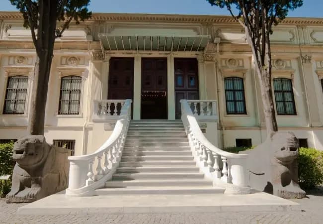 Istanbul Archaeological Museum Guided Tour with Ticket